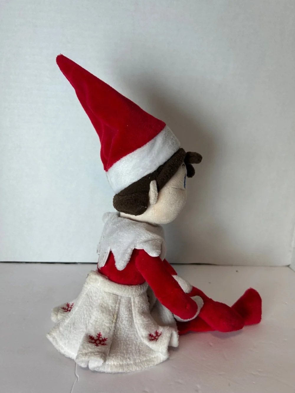 Girl ELF Shelf Sitter Plush Stuff Toy Christmas Holiday Doll Decor Embroidered